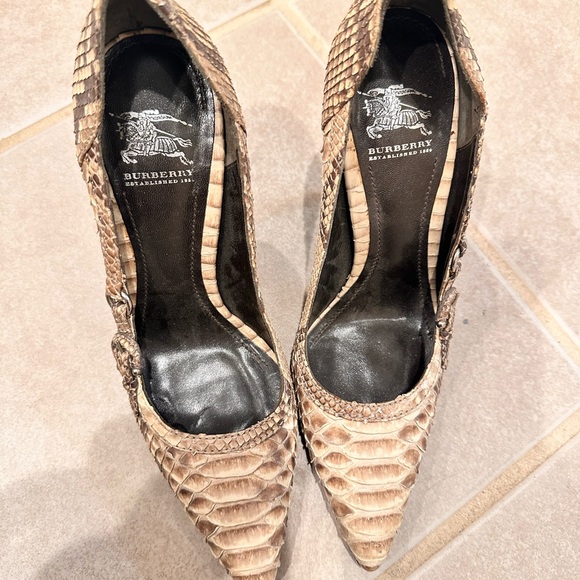 Burberry Snakeskin Patterned High Heels (37) - Picture 12 of 15